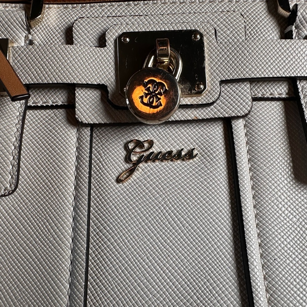 Guess Hand Bag lockable signature